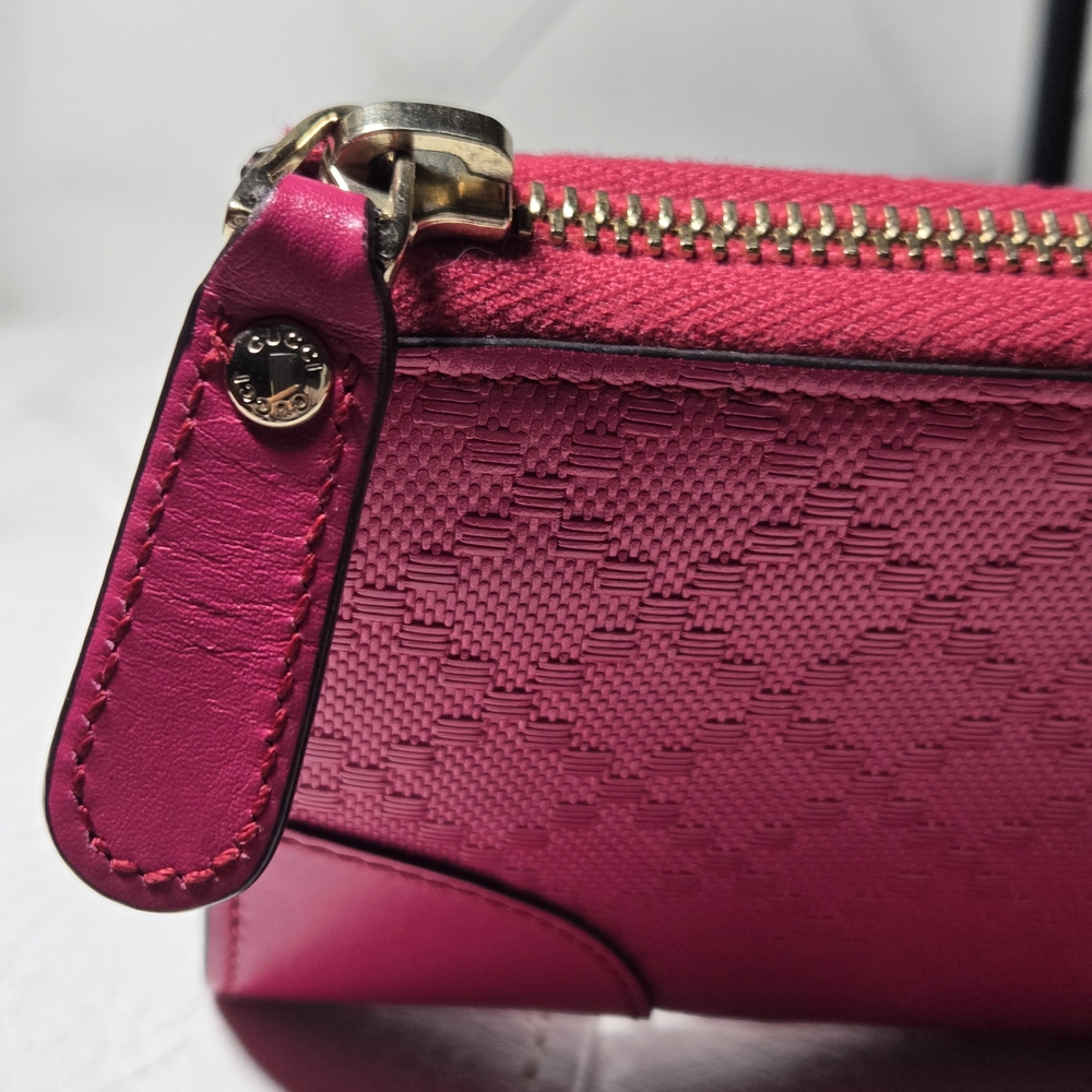 Gucci Pink Diamante Leather Zip Around Wallet. Very Clean, Very Good. - Picture 4 of 13
